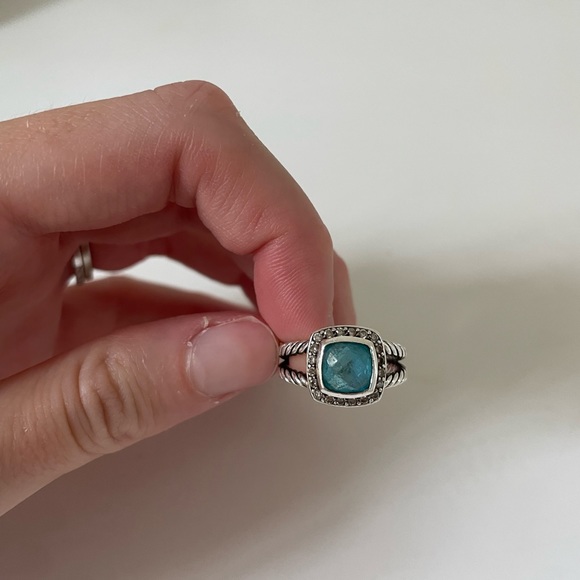 David Yurman Petite Albion Ring with Blue Topaz and Pavé Diamonds, size 6 - Picture 3 of 5